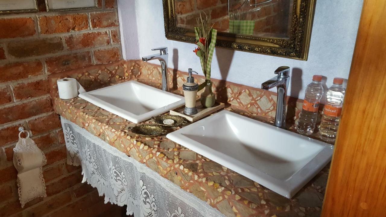 La Casona Azul Bed N Breakfast Santa Rosa de Jauregui Экстерьер фото