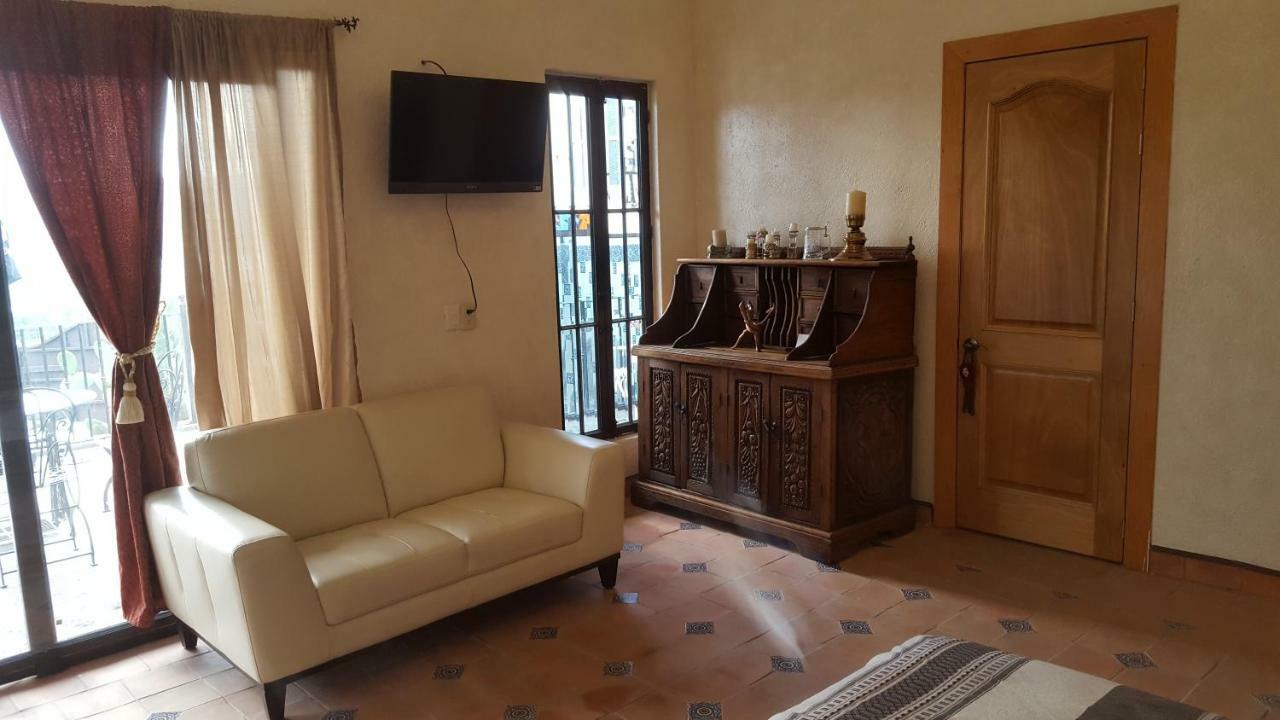 La Casona Azul Bed N Breakfast Santa Rosa de Jauregui Экстерьер фото
